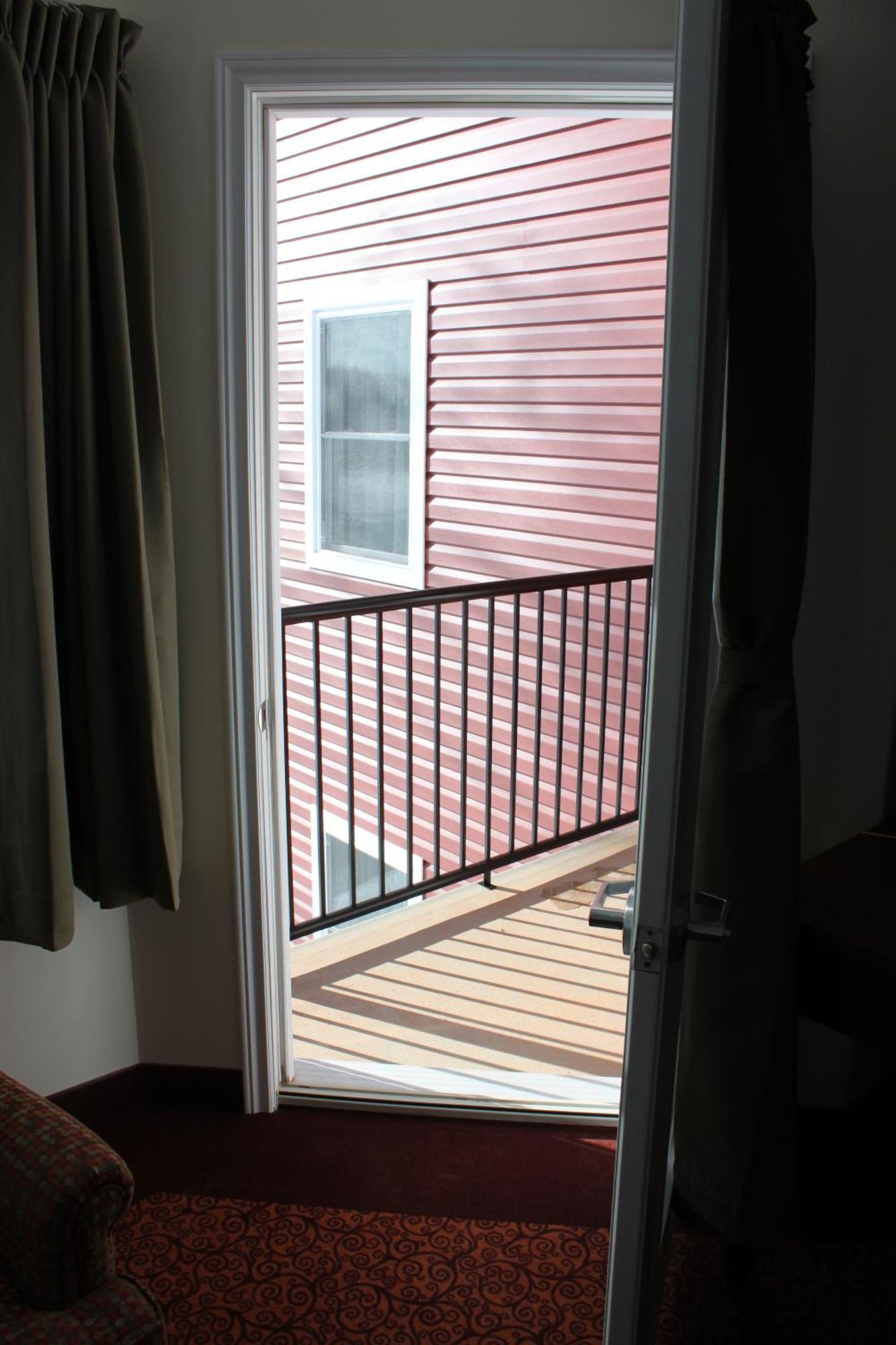 Lanes Riverhouse Inn & Cottages Montague Стая снимка