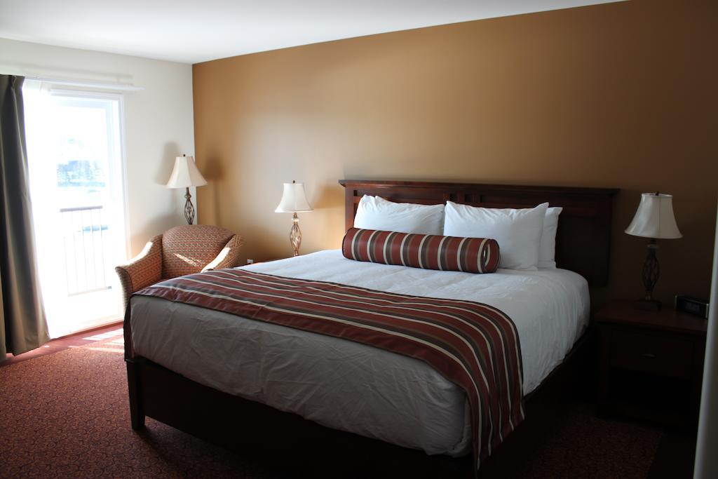 Lanes Riverhouse Inn & Cottages Montague Екстериор снимка