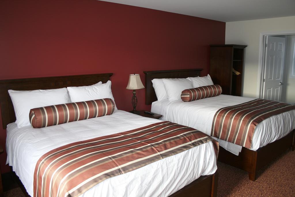 Lanes Riverhouse Inn & Cottages Montague Стая снимка